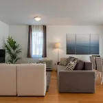 1 Bedroom Awesome In Appartement