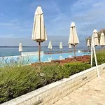 1 Bedroom Awesome In *