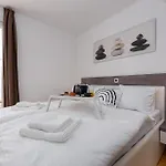 1 Bedroom Awesome In *