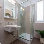 1 Bedroom Awesome In * Petrcane