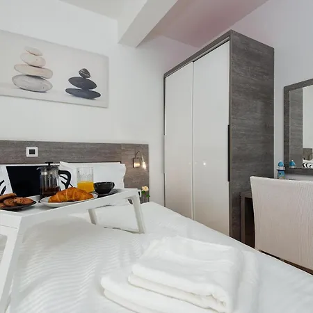 1 Bedroom Awesome In