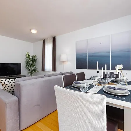 Amazing In With Wifi Apartment *