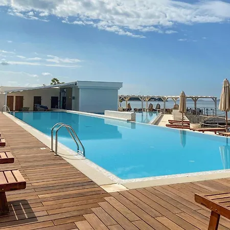 Apartment 1 Bedroom Awesome In Petrcane