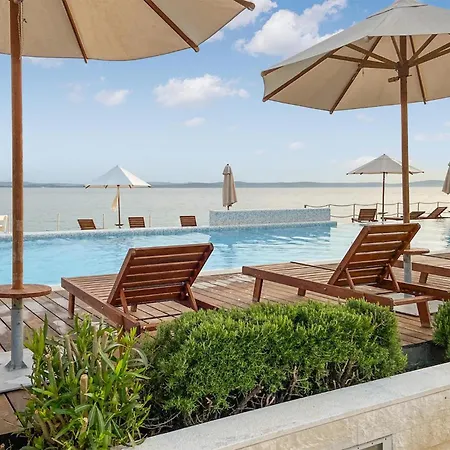 Apartment 1 Bedroom Awesome In Petrcane