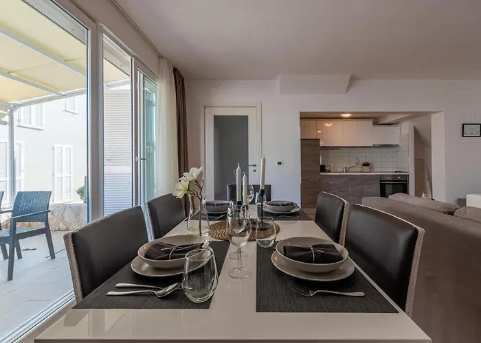 1 Bedroom Awesome In 아파트 *