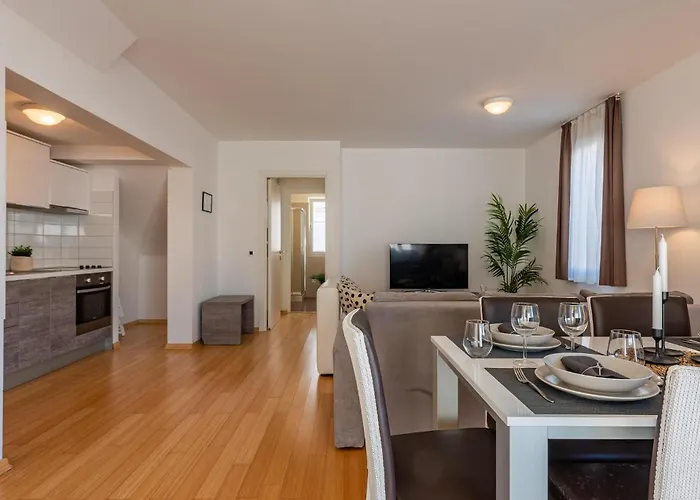 1 Bedroom Awesome In * 돈제페트레케인